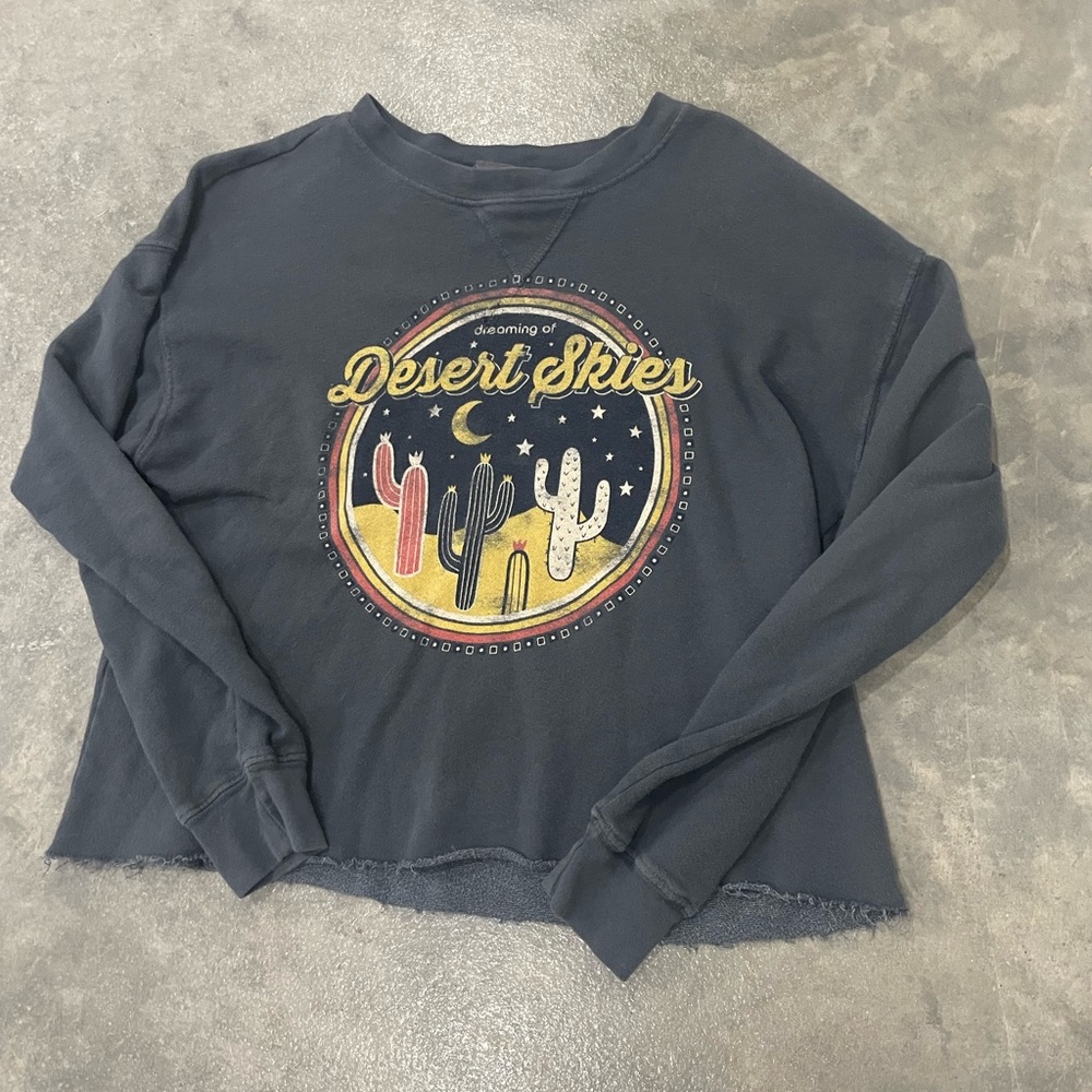 Love Vintage Graphic Tee Size S/M